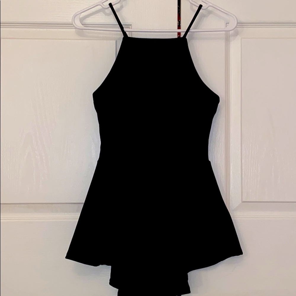 Brand new Rue 21 black ruffle derailed tank top Sm